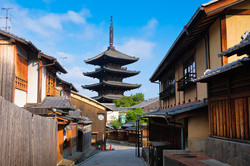 Yasaka Pagoda and Ishibe-koji Alley