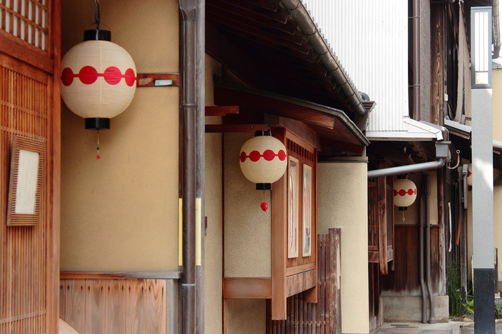 Half-day (AM) Kyoto Tour: Academic Success Shrine and Geisha District